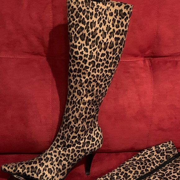 low heel leopard print boots